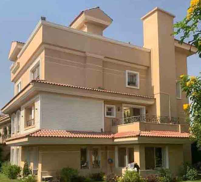 Deluxe villa for sale in a compound in New Cairo, 749 m²